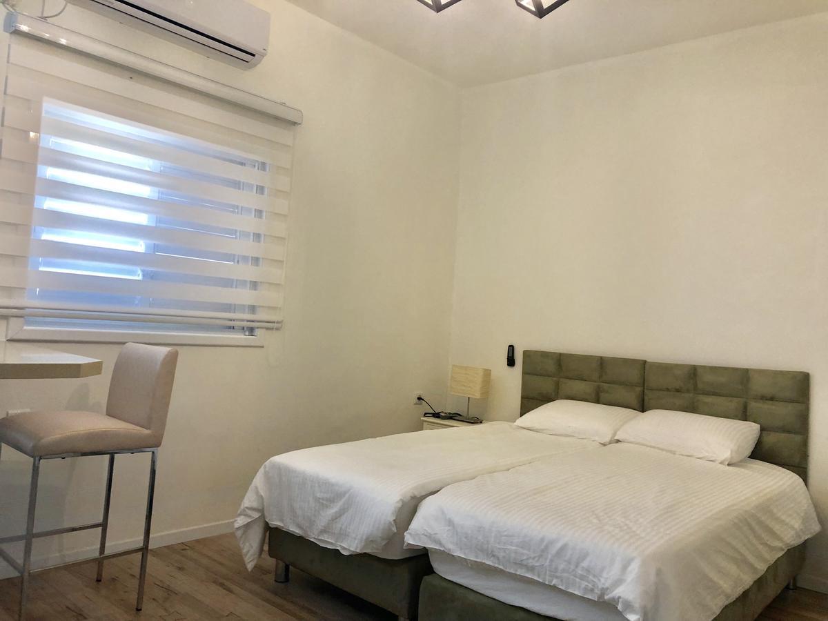 Studio Apartment In Bat-Yam Bat Yam Luaran gambar